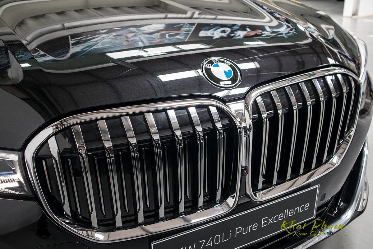 Ảnh lưới tản nhiệt xe BMW 740Li Pure Excellence 2020